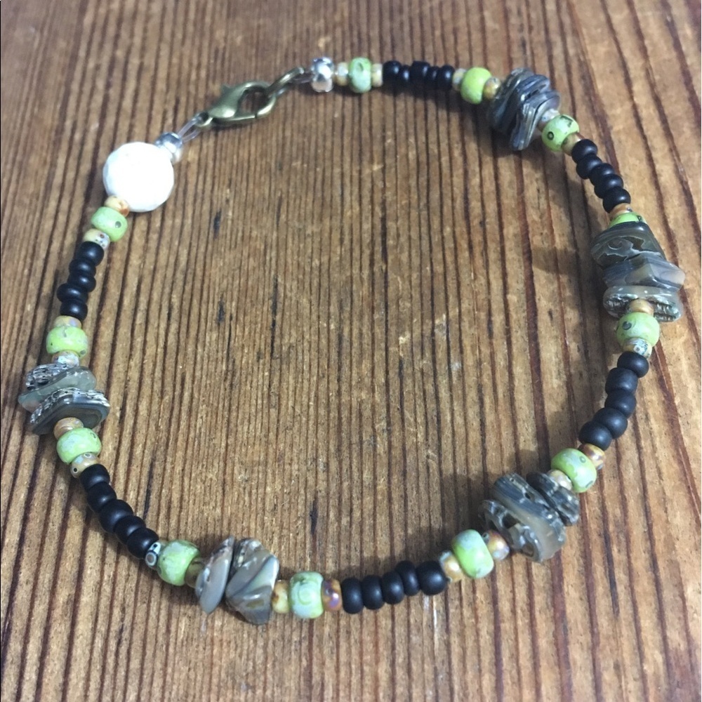 Men's 8 Inch Shell Nugget Beaded Bracelet, Men's Beaded Bracelet,  Handmade